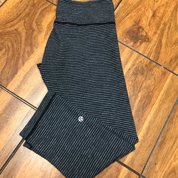 Lululemon Wunder Under Cropped Herringbone- Reversible - Picture 10 of 11